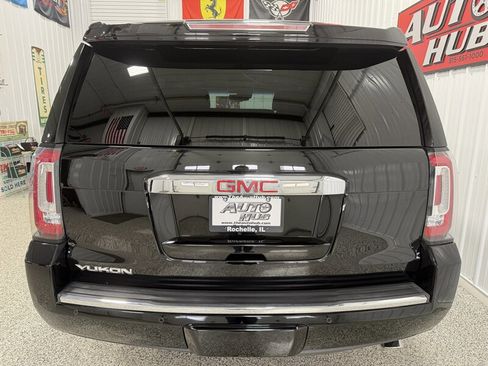 Used 2018 GMC Yukon Denali w/ Open Road Package image 22