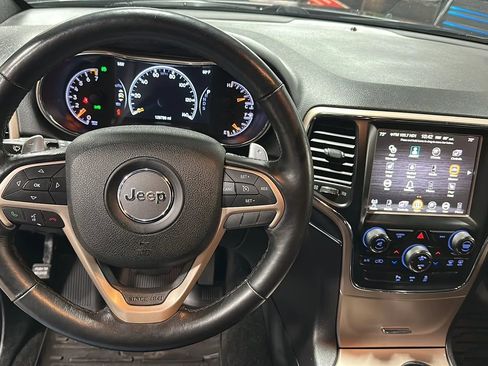 Used 2015 Jeep Grand Cherokee Limited image 22