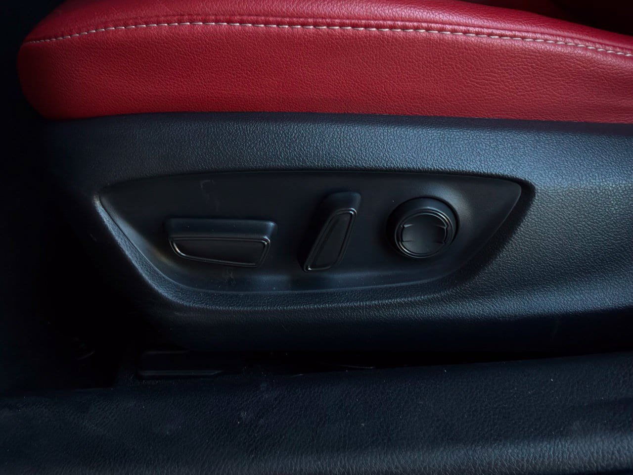 Used 2023 Toyota Camry XSE w/ Navigation Package FWD image 11