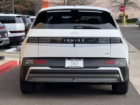New 2026 Hyundai Ioniq 5 SE image 6