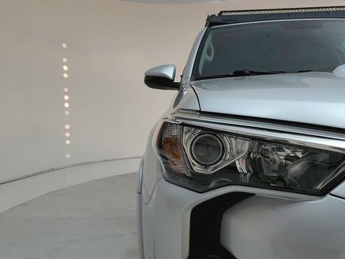 Used 2018 Toyota 4Runner TRD Off-Road image 22