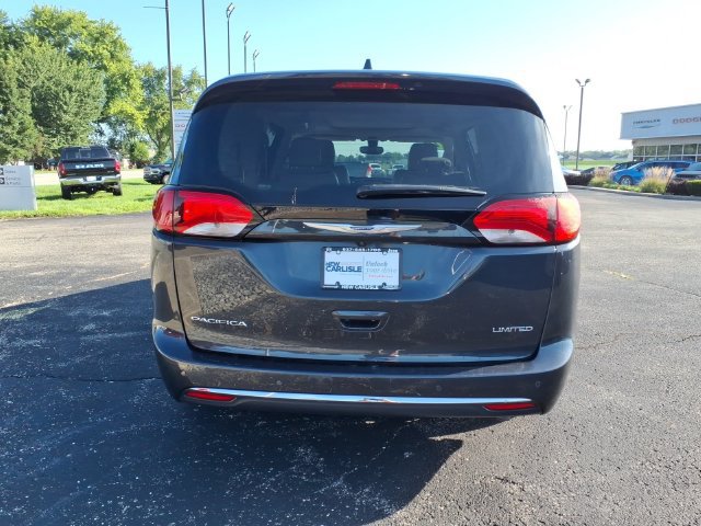 Used 2020 Chrysler Pacifica Limited FWD image 6