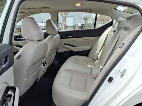 Used 2021 Nissan Altima 2.5 Platinum image 6