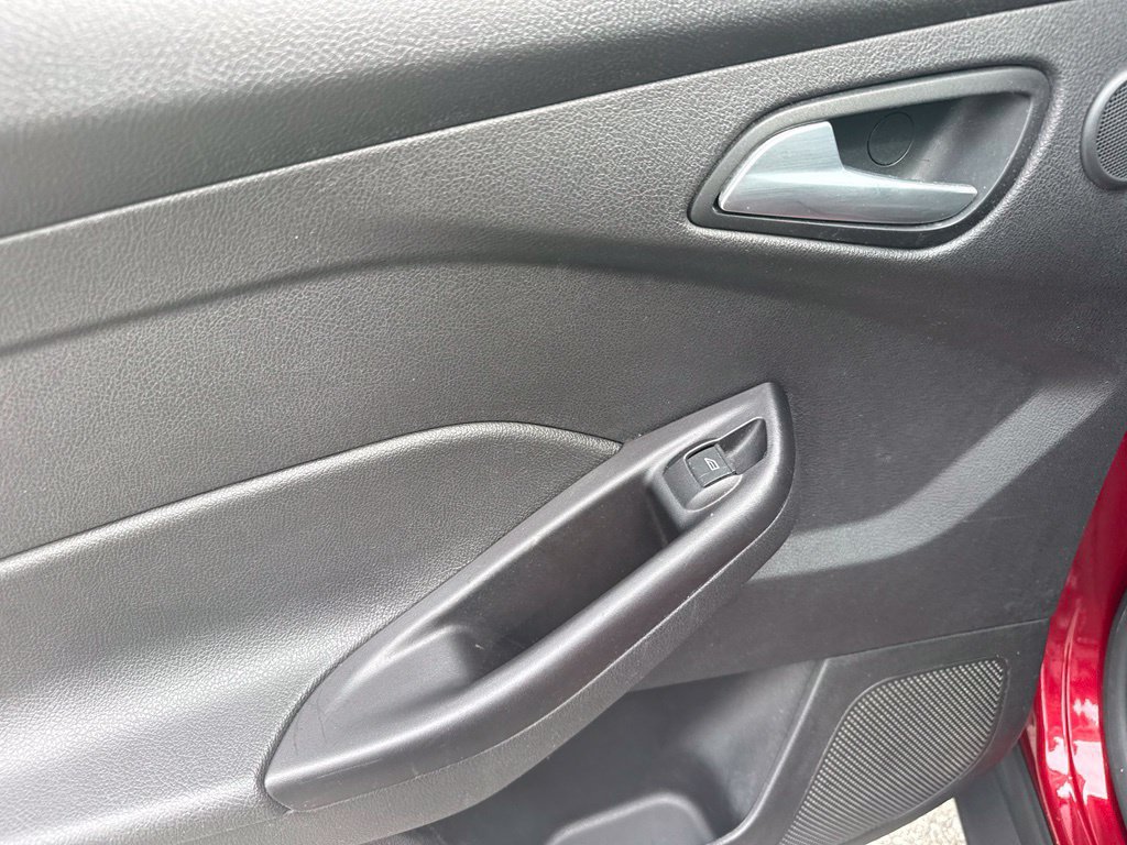 Used 2013 Ford Focus SE FWD image 31