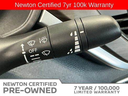 Used 2025 Nissan Altima 2.5 SV FWD image 29