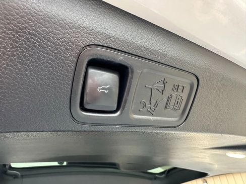 Used 2018 Ford Expedition Platinum image 38