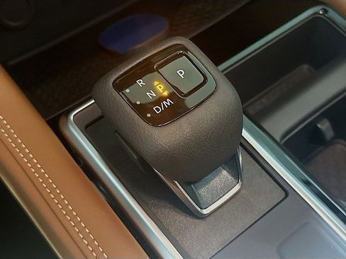 New 2026 Nissan Pathfinder Platinum image 18