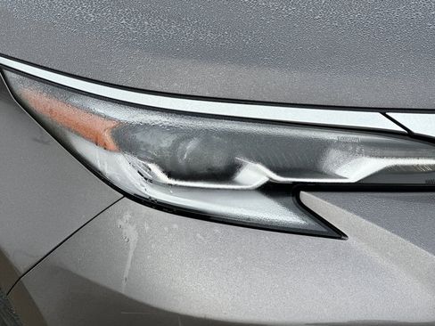 Used 2023 Toyota Sienna Platinum image 45