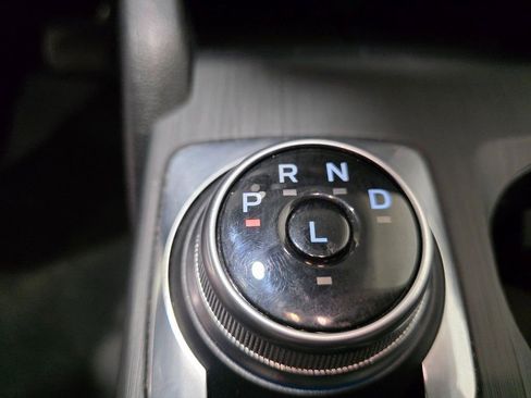 Used 2022 Ford Escape SE image 35