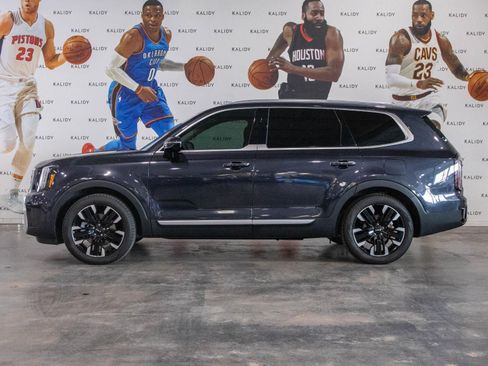 Used 2025 Kia Telluride SX image 19