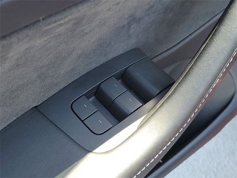 Used 2021 Tesla Model 3 Standard Range Plus image 23