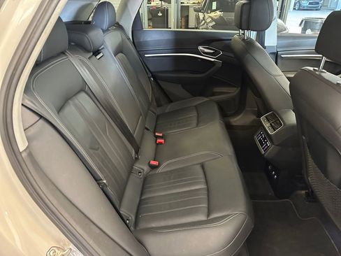 Used 2021 Audi e-tron Premium w/ Convenience Plus Package image 29