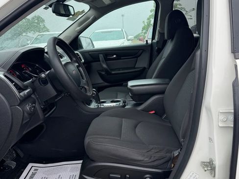 Used 2015 GMC Acadia SLE image 9