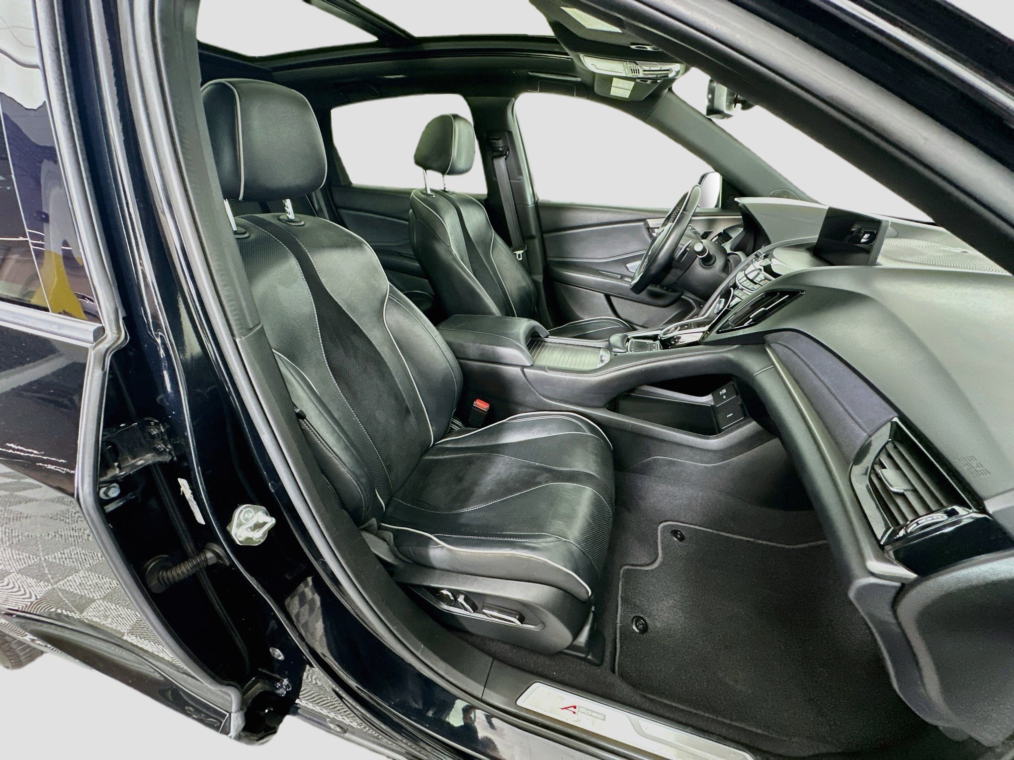 Used 2019 Acura RDX w/ Advance Package FWD image 33