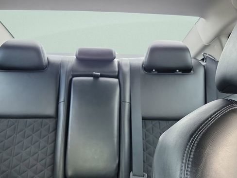 Used 2016 Nissan Maxima SR FWD image 13