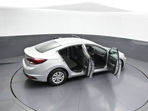 Used 2019 Hyundai Elantra SE w/ Cargo Package FWD image 44