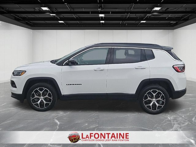 Used 2024 Jeep Compass Limited AWD/4WD image 2