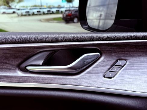 Used 2023 Jeep Grand Cherokee L Limited image 21