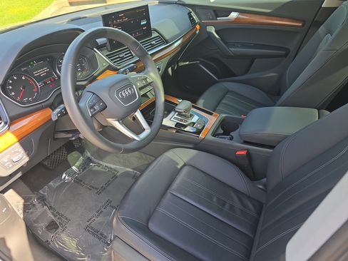 Used 2023 Audi Q5 2.0T Premium w/ Convenience Package AWD/4WD image 15