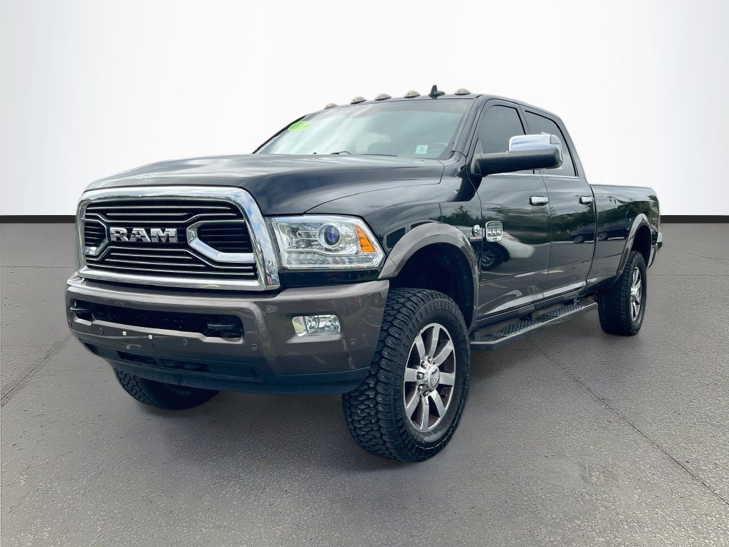 Used 2018 RAM 2500 Longhorn w/ Longhorn Southfork Package AWD/4WD image 3