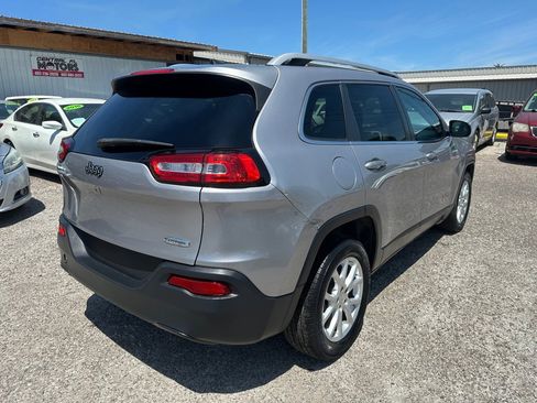 Used 2018 Jeep Cherokee Latitude image 6