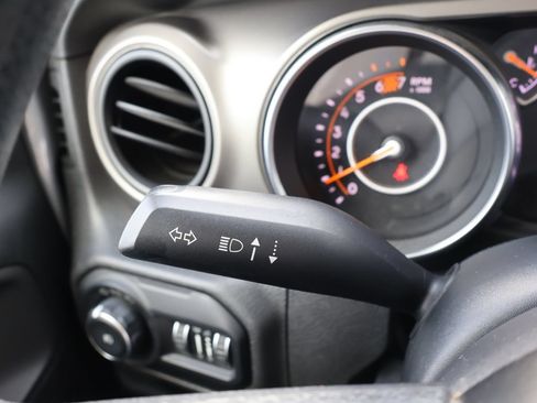 Used 2018 Jeep Wrangler Unlimited Sport AWD/4WD image 14