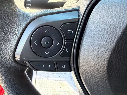 Used 2024 Toyota Corolla LE w/ LE Convenience Package FWD image 18