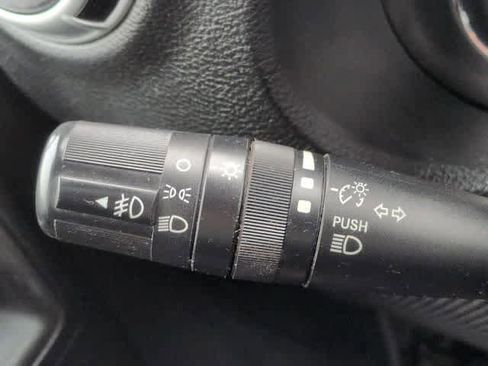 Used 2014 Jeep Wrangler Freedom Edition image 25