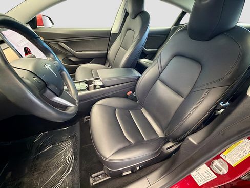 Used 2019 Tesla Model 3 Performance image 11