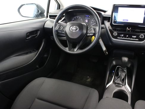 Used 2025 Toyota Corolla LE FWD image 27