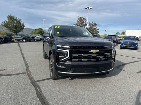 New 2025 Chevrolet Suburban High Country image 1