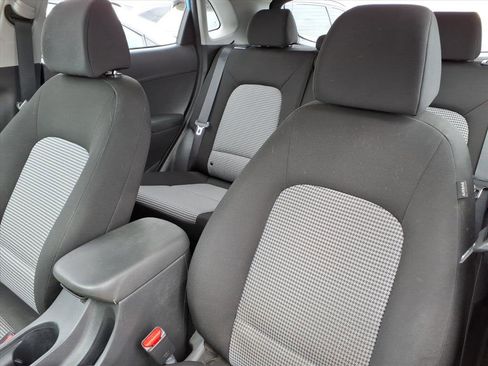 Used 2022 Hyundai Kona SE image 15