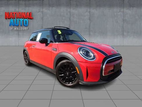 Used 2023 MINI Cooper 2-Door Hardtop image 1