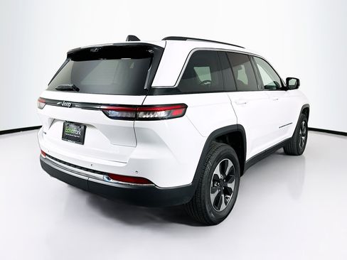 Used 2023 Jeep Grand Cherokee 4WD 4xe w/ Luxury Tech Group II image 9