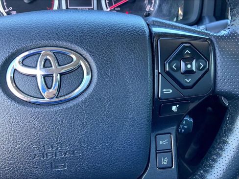 Used 2023 Toyota 4Runner TRD Off-Road Premium w/ Moonroof Package AWD/4WD image 25