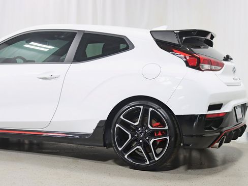 Used 2022 Hyundai Veloster N FWD image 10