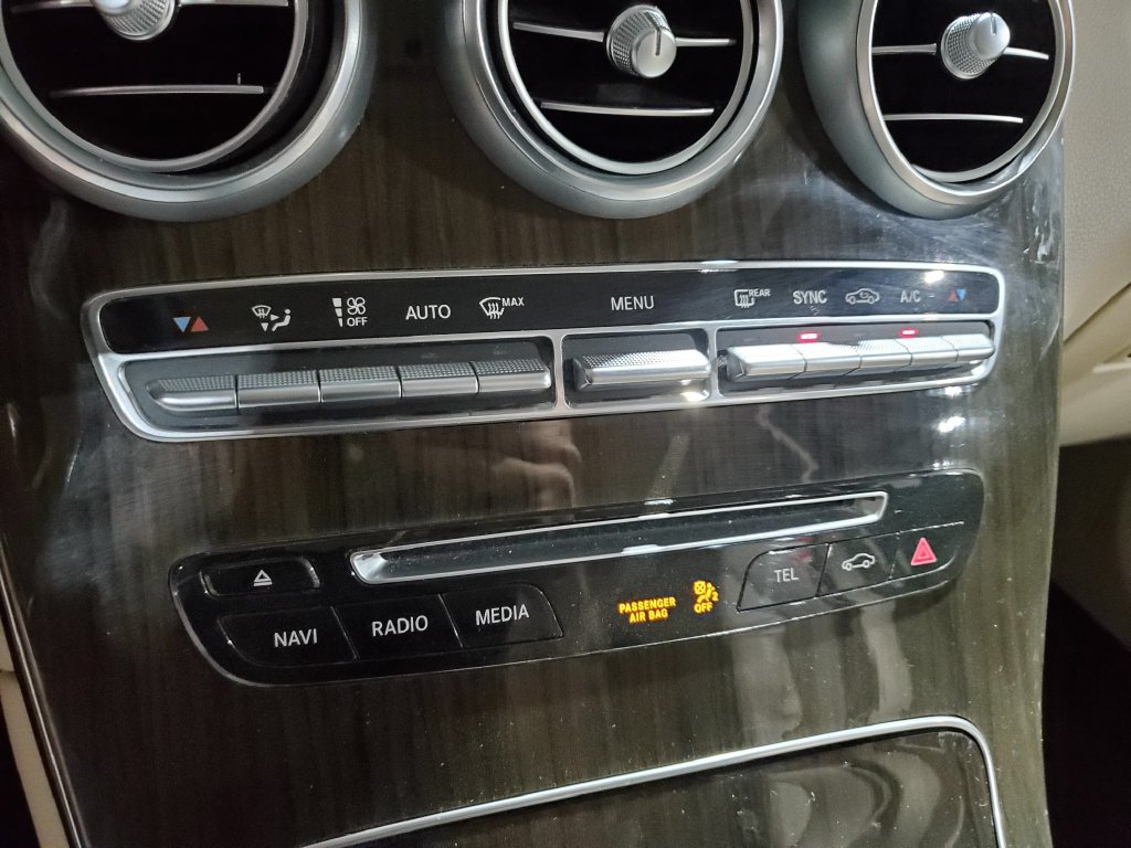 Used 2018 Mercedes-Benz GLC 300 image 29