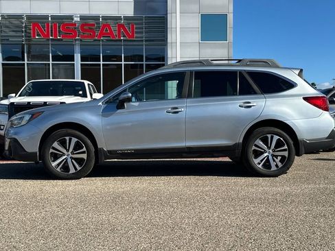Used 2018 Subaru Outback 3.6R Limited image 7