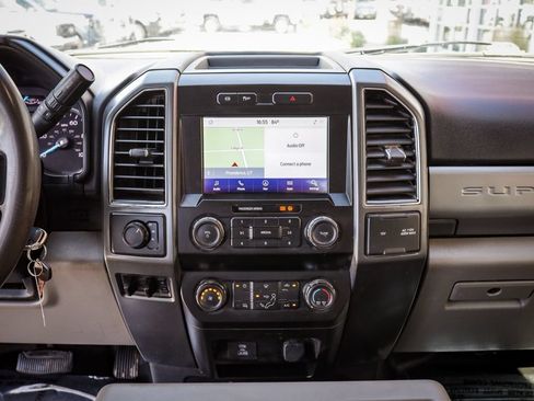 Used 2021 Ford F350 XLT AWD/4WD image 18