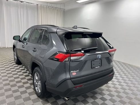 Used 2022 Toyota RAV4 XLE w/ Convenience Package image 6