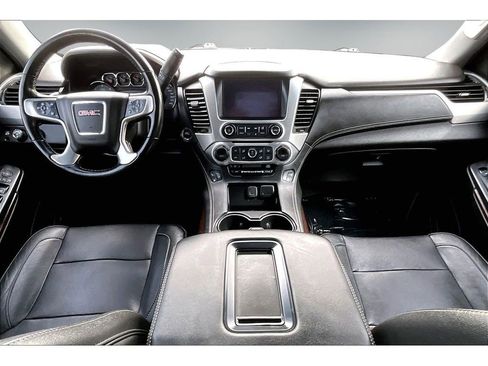 Used 2019 GMC Yukon SLT image 7