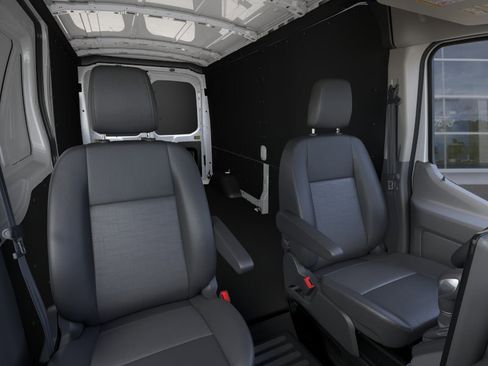New 2026 Ford Transit 250 148 Medium Roof w/ Load Area Protection Package RWD image 10
