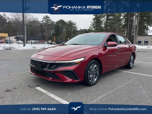 Certified 2024 Hyundai Elantra SEL image 1