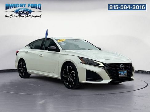 Used 2023 Nissan Altima 2.5 SR w/ SR Premium Package FWD image 7