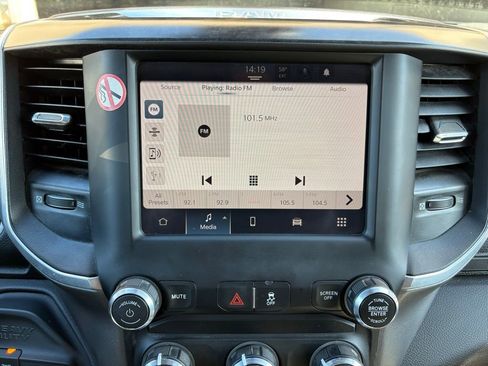 Used 2024 RAM 2500 Big Horn image 31