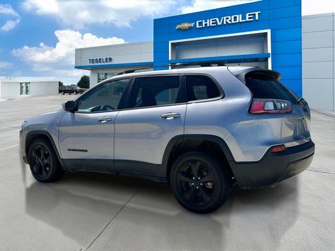 Used 2021 Jeep Cherokee Latitude Plus FWD image 7