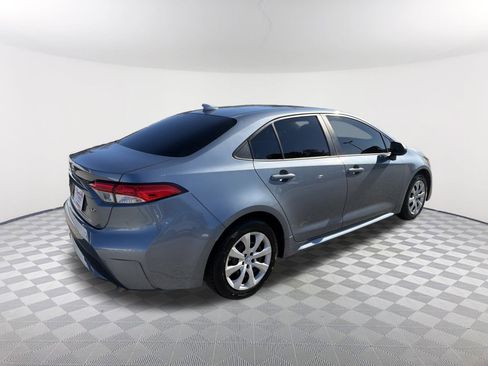 Used 2021 Toyota Corolla LE image 15