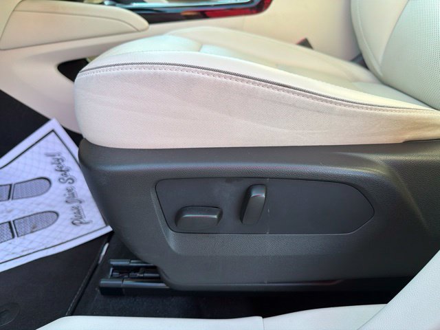 Used 2022 Buick Envision Essence w/ Safety Package AWD/4WD image 14
