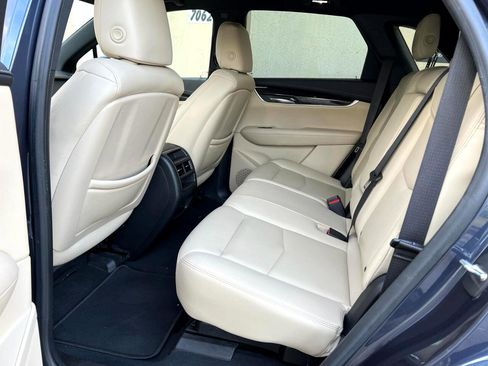 Used 2018 Cadillac XT5 FWD image 27