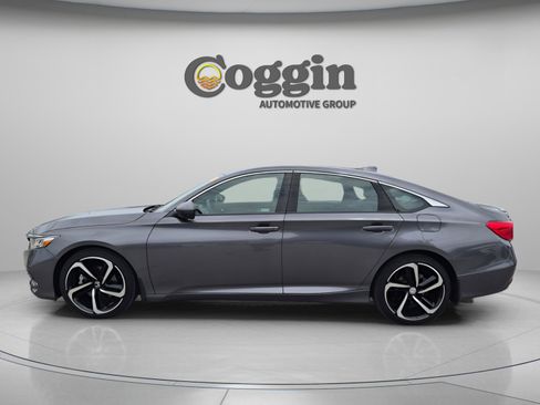 Used 2018 Honda Accord Sport image 3